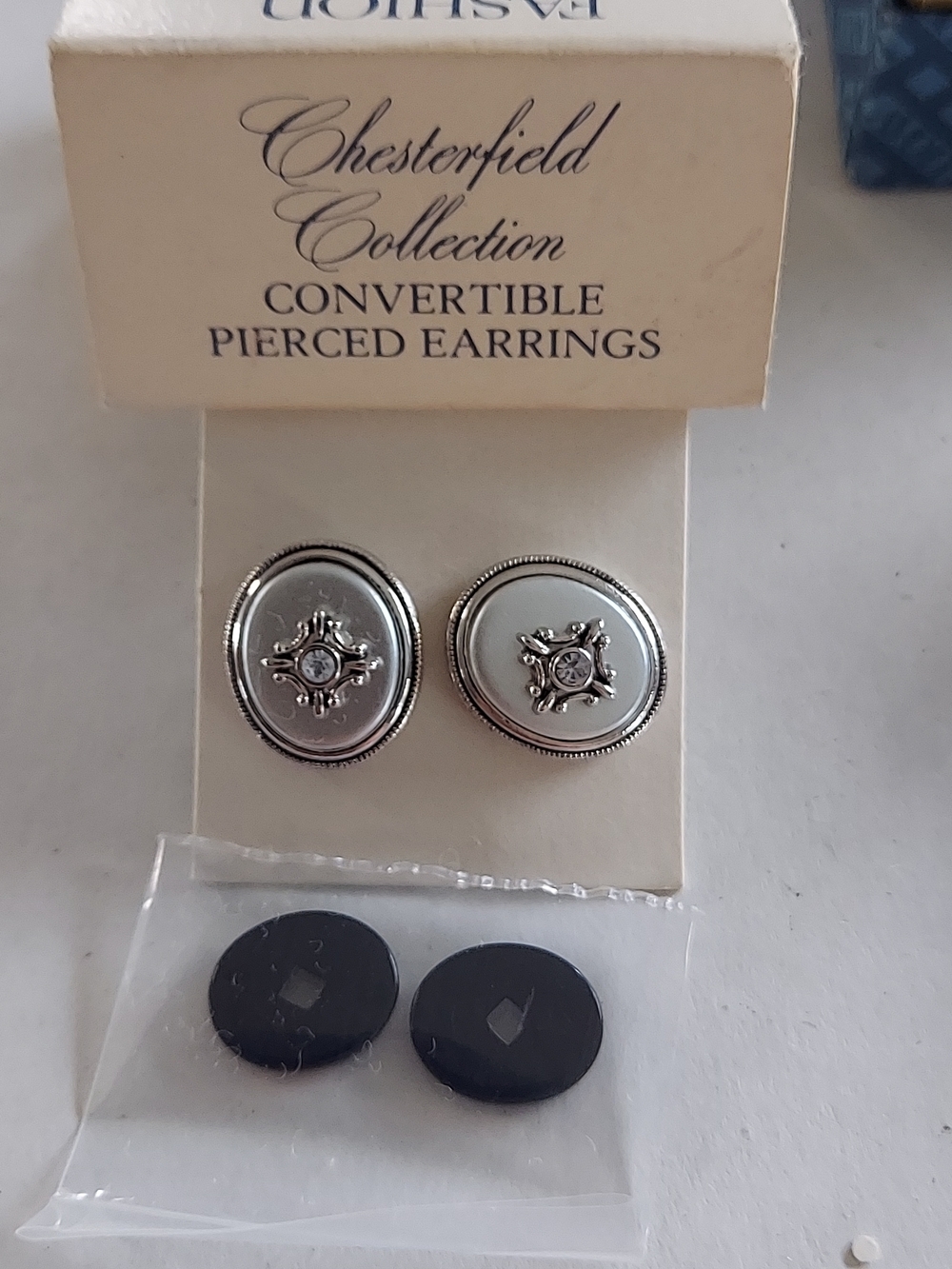 Vintage Avon Chesterfield Collection Convertible Pierced Earrings